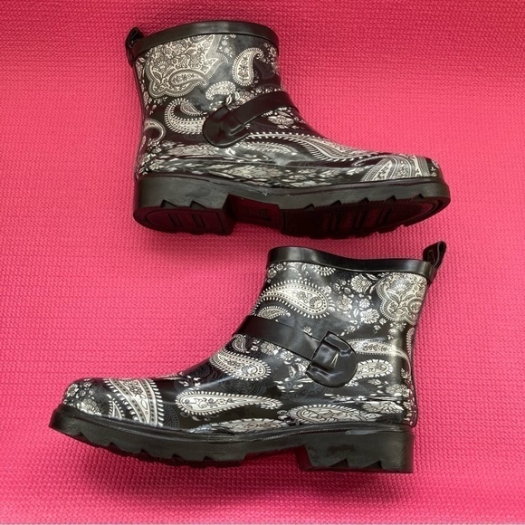Women's Capelli Black / White  Print Ankle Rain Boot - Size 8 - Picture 8 of 10